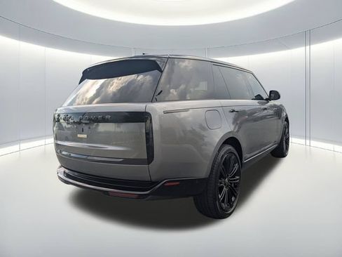 Used 2025 Land Rover Range Rover Long Wheelbase SE AWD/4WD image 5