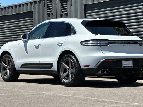 Certified 2023 Porsche Macan S AWD/4WD image 3