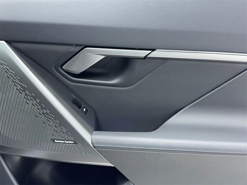 Used 2025 BMW 530i image 49