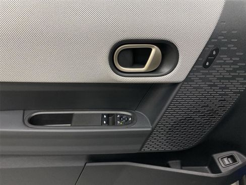 Certified 2025 MINI Cooper S image 19