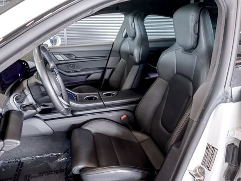 Certified 2022 Porsche Taycan GTS image 5