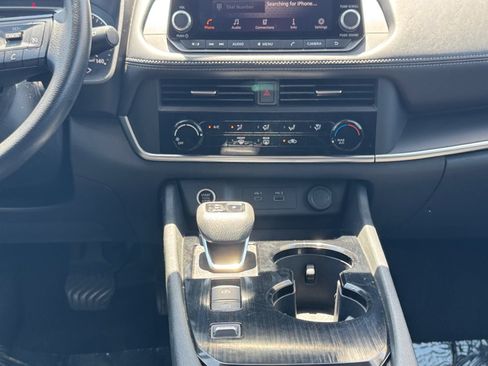 Used 2023 Nissan Rogue S FWD image 15