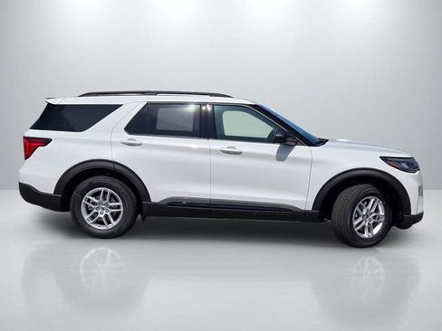 New 2026 Ford Explorer Active RWD image 3
