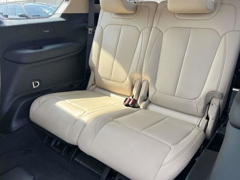 Used 2021 Jeep Grand Cherokee L Limited AWD/4WD image 17