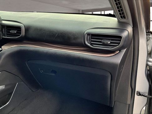 Used 2022 Ford Explorer Limited image 18