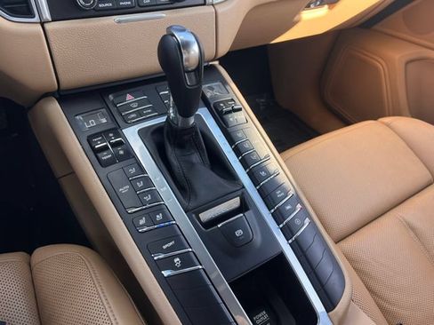 Used 2017 Porsche Macan S AWD/4WD image 23