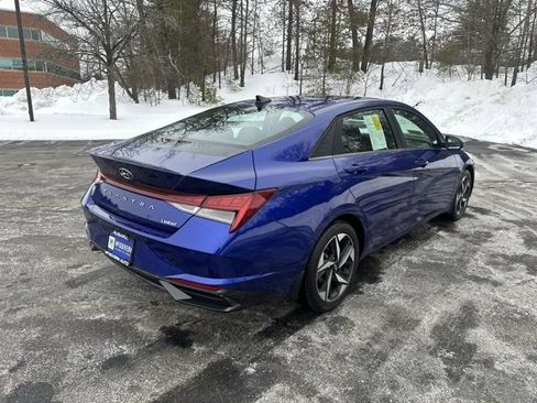 Used 2023 Hyundai Elantra Limited image 6