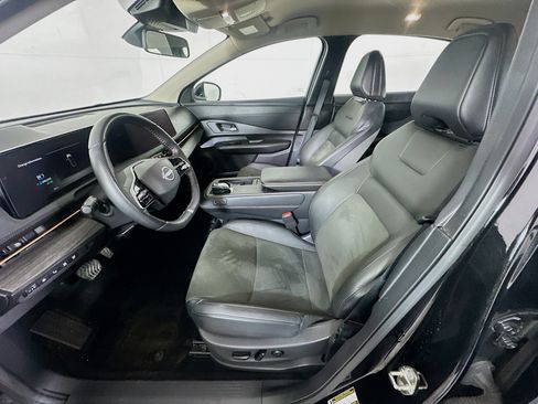 Used 2023 Nissan Ariya FWD image 13
