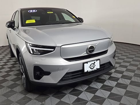 Certified 2023 Volvo C40 P8 Recharge Ultimate image 3
