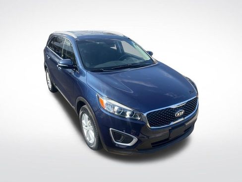 Used 2018 Kia Sorento LX image 37