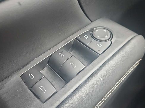 Used 2025 GMC Terrain Elevation AWD/4WD image 15