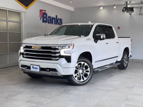 Certified 2023 Chevrolet Silverado 1500 High Country AWD/4WD image 2