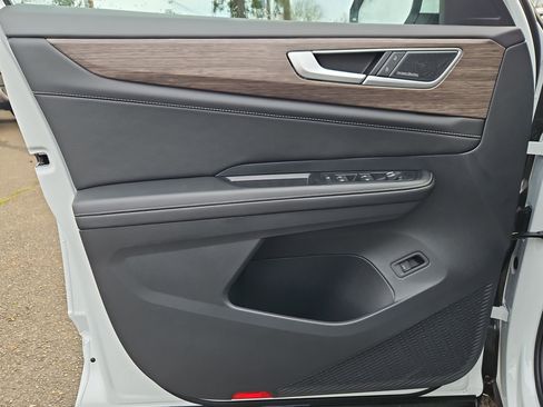 New 2026 Volkswagen Atlas SEL Premium R-Line AWD/4WD image 9