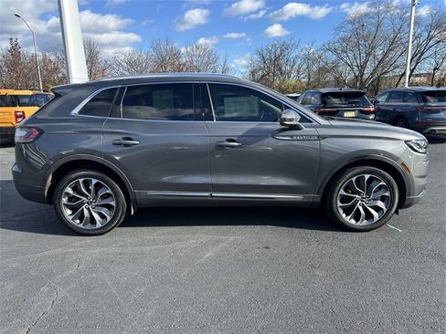 Certified 2022 Lincoln Nautilus Reserve image 4