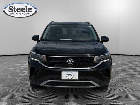 New 2024 Volkswagen Taos SE image 8