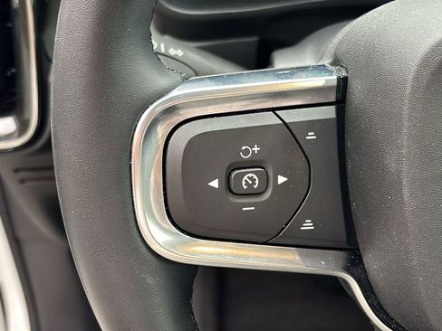 Certified 2026 Volvo XC40 B5 Plus AWD/4WD image 16