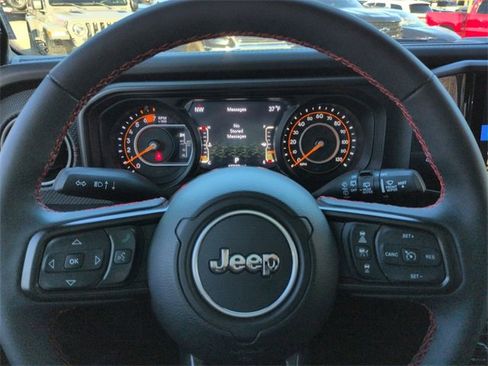 Certified 2024 Jeep Wrangler Unlimited Rubicon image 28