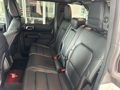 Used 2025 Ford Bronco Badlands AWD/4WD image 22