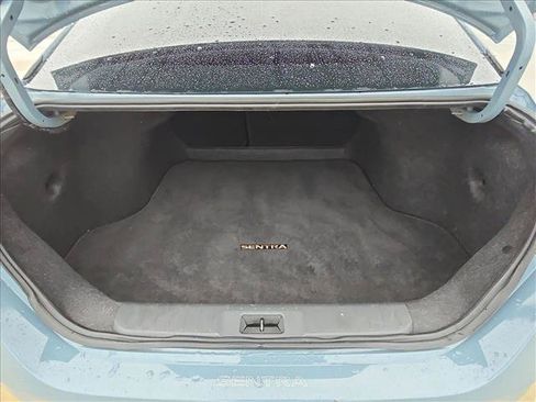 Used 2024 Nissan Sentra SV FWD image 6