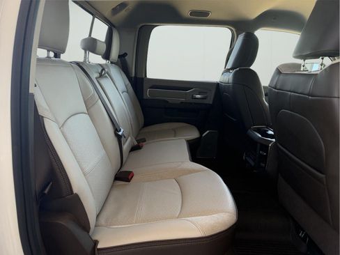 New 2026 RAM 3500 Laramie AWD/4WD image 17