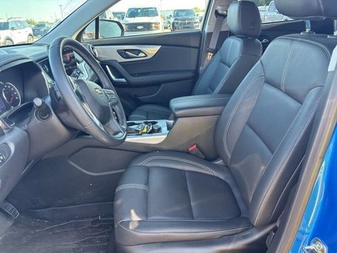Used 2024 Chevrolet Blazer LT w/ Midnight/Sport Edition FWD image 3