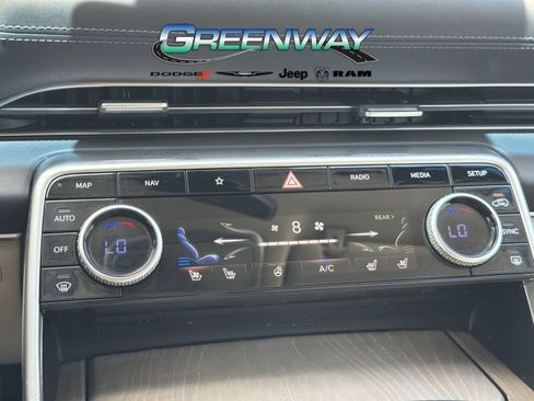 Used 2021 Genesis GV80 2.5T w/ Prestige Package 04 AWD/4WD image 25