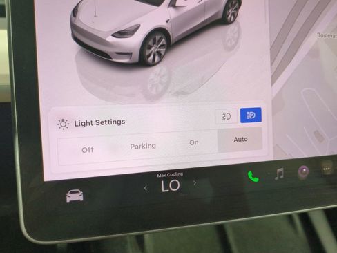 Used 2023 Tesla Model Y Long Range image 29