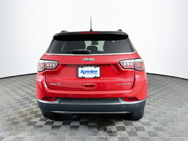 Used 2023 Jeep Compass Limited w/ Sun and Sound Group AWD/4WD image 5
