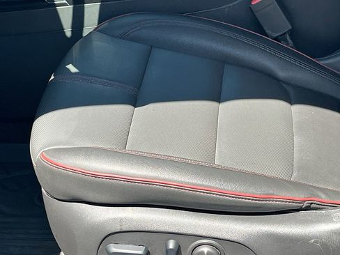 Used 2024 Chevrolet TrailBlazer RS w/ Driver Confidence Package FWD image 19