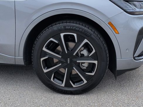 Used 2024 Lincoln Nautilus Reserve AWD/4WD image 10