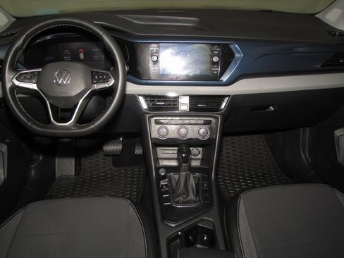 Used 2022 Volkswagen Taos SE image 14