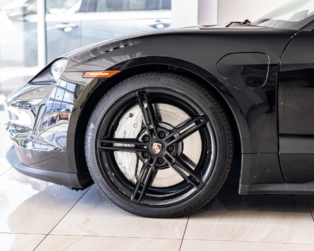 Used 2020 Porsche Taycan 4S w/ Premium Package AWD/4WD image 9