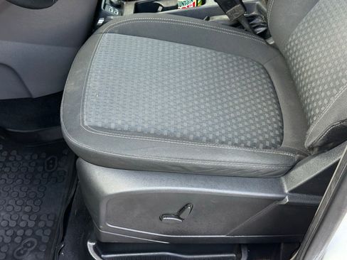 Used 2021 Ford Transit Connect XLT image 2