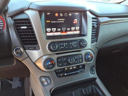 Used 2016 GMC Yukon Denali image 9