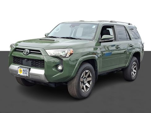 Used 2022 Toyota 4Runner TRD Off-Road Premium AWD/4WD image 3