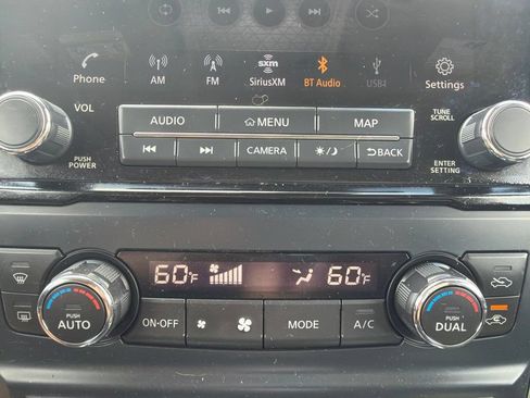 Used 2021 Nissan Titan SV w/ SV Convenience Package AWD/4WD image 37