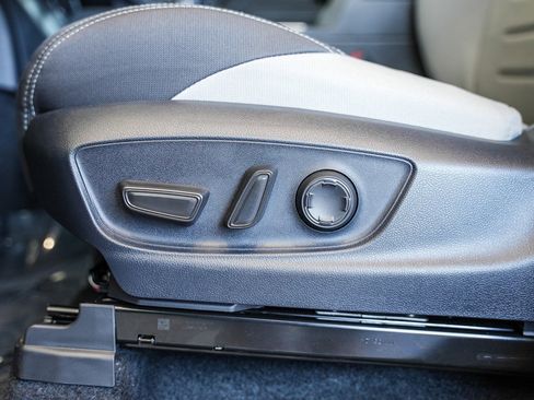 New 2025 Toyota Tacoma TRD Off-Road image 25