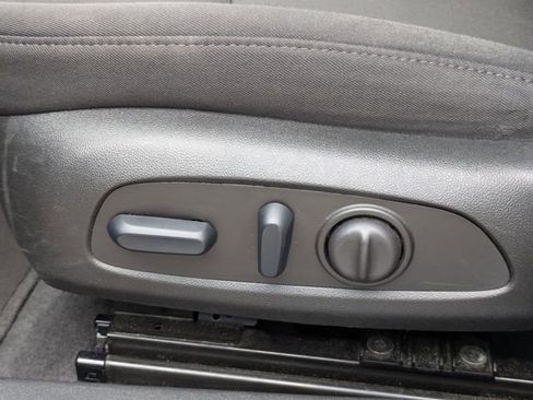 Used 2024 Chevrolet Malibu LT FWD image 19