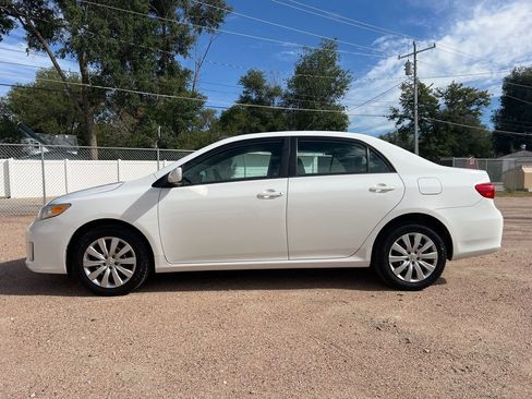 Used 2012 Toyota Corolla LE FWD image 4