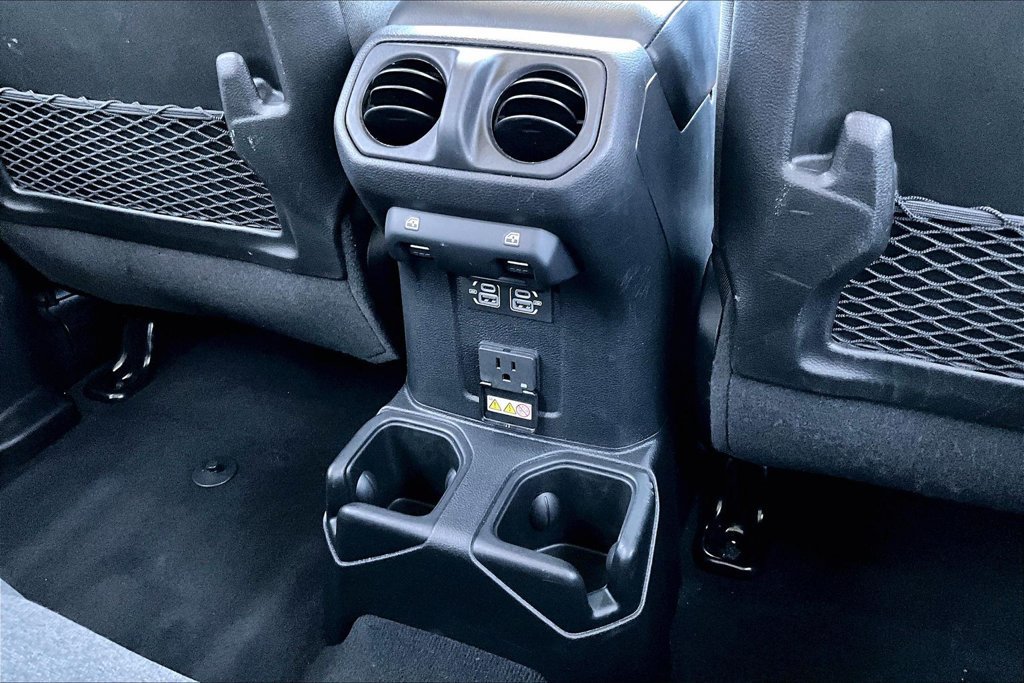 Certified 2025 Jeep Wrangler Unlimited Rubicon w/ Convenience Group AWD/4WD image 20