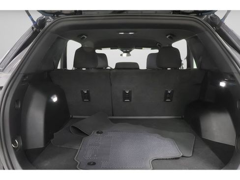 Used 2025 GMC Terrain Elevation image 12