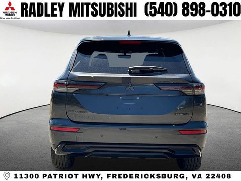 New 2026 Mitsubishi Outlander LE FWD image 19