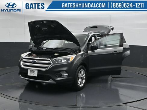 Used 2018 Ford Escape SE AWD/4WD image 56