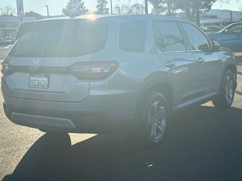 Used 2023 Honda Pilot EX-L image 15