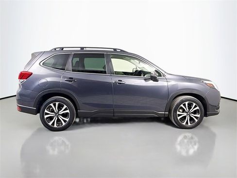 Used 2023 Subaru Forester Limited image 4