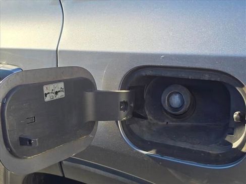 Used 2019 GMC Terrain SLE image 32