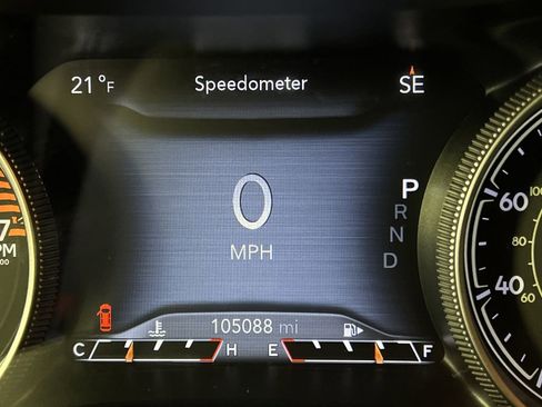 Used 2019 Jeep Cherokee Limited image 23