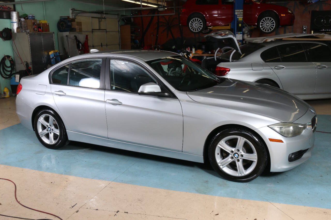 Used 2013 BMW 328i Sedan RWD image 2