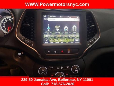 Used 2023 Jeep Cherokee Altitude Lux AWD/4WD image 42