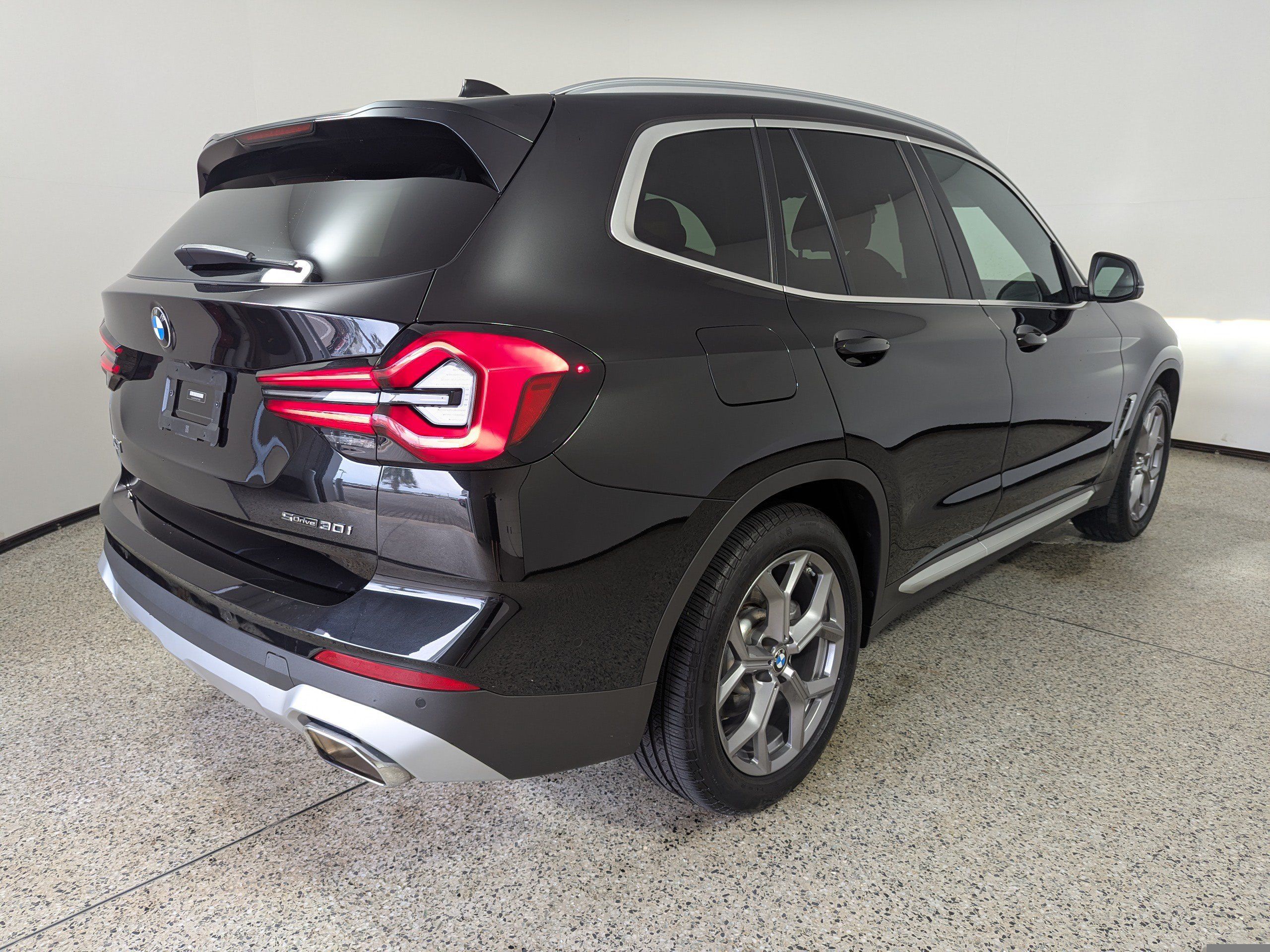 Used 2023 BMW X3 sDrive30i w/ Premium Package RWD image 27